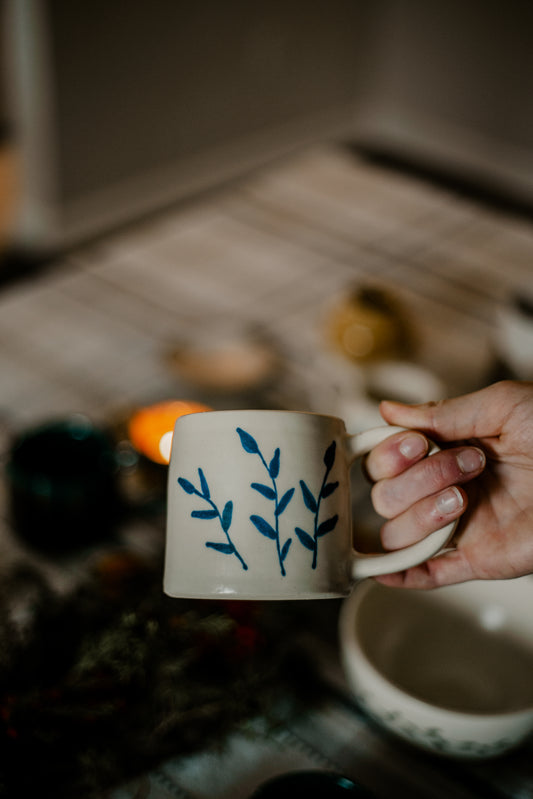 Dutch Blue Leaves Mug 2